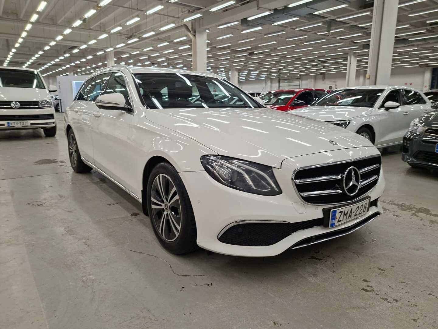 MERCEDES-BENZ E 2018