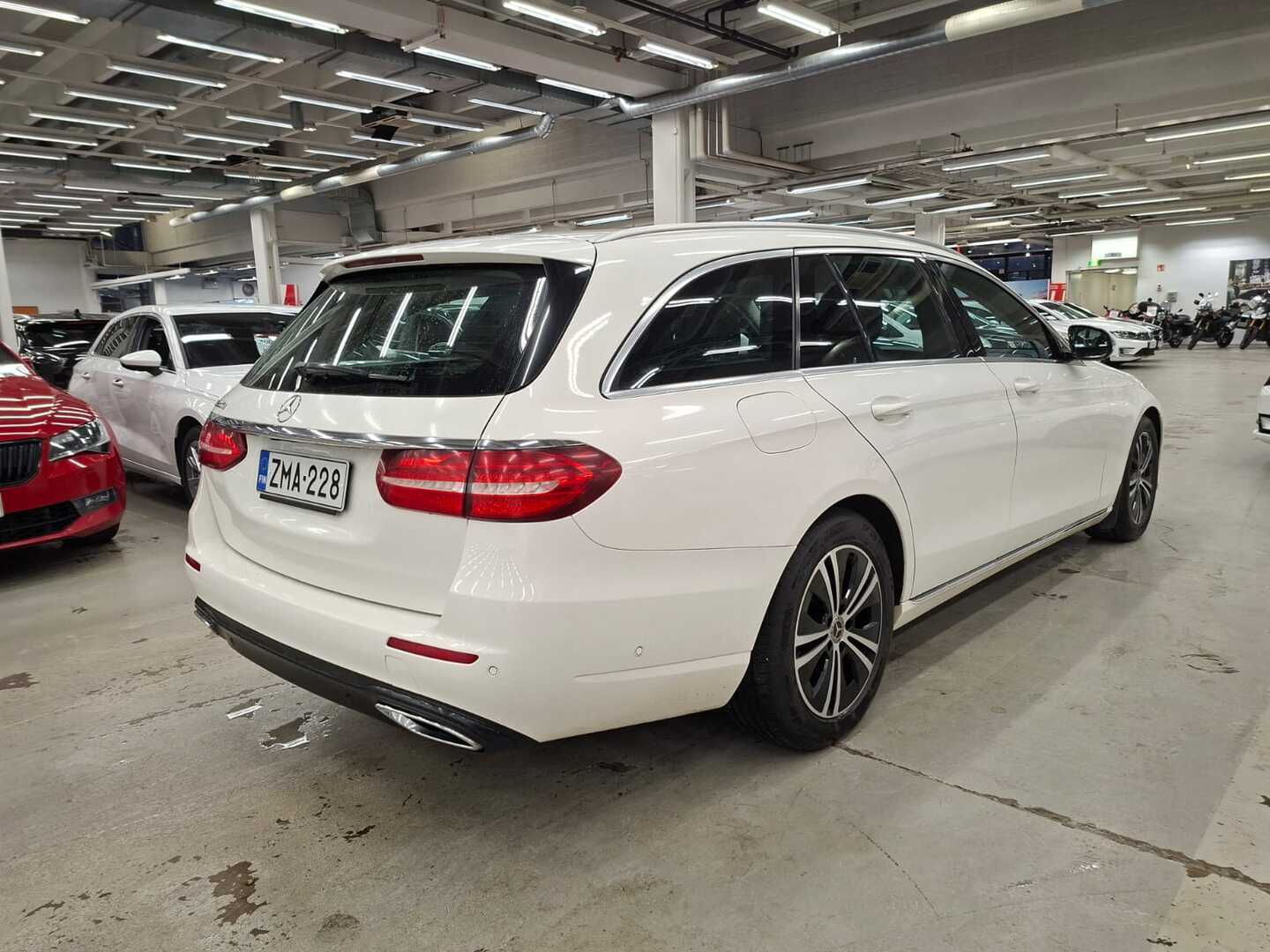 MERCEDES-BENZ E 2018