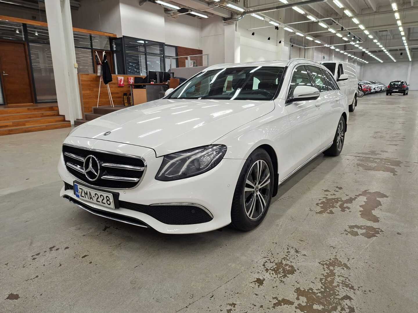 MERCEDES-BENZ E 2018