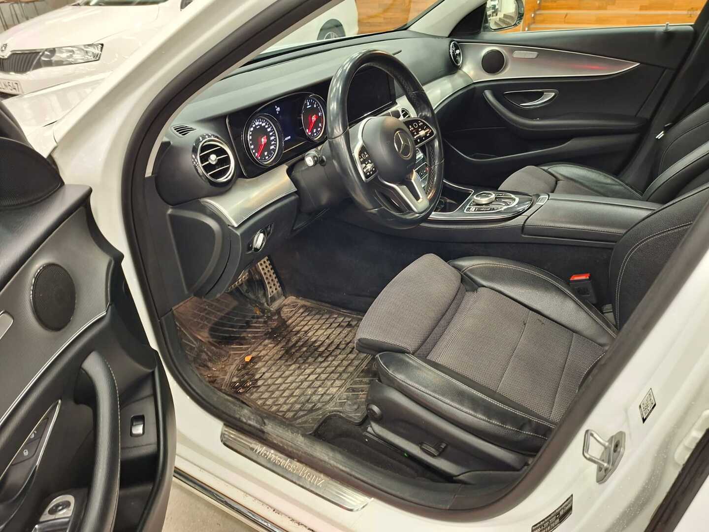 MERCEDES-BENZ E 2018