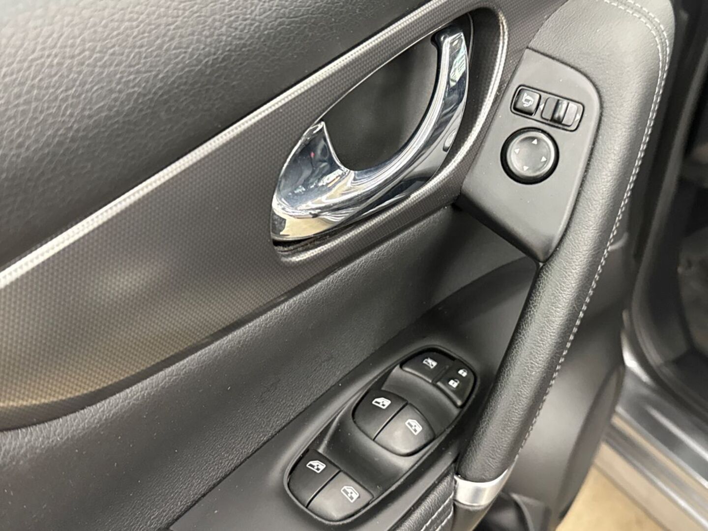 NISSAN Qashqai 2018