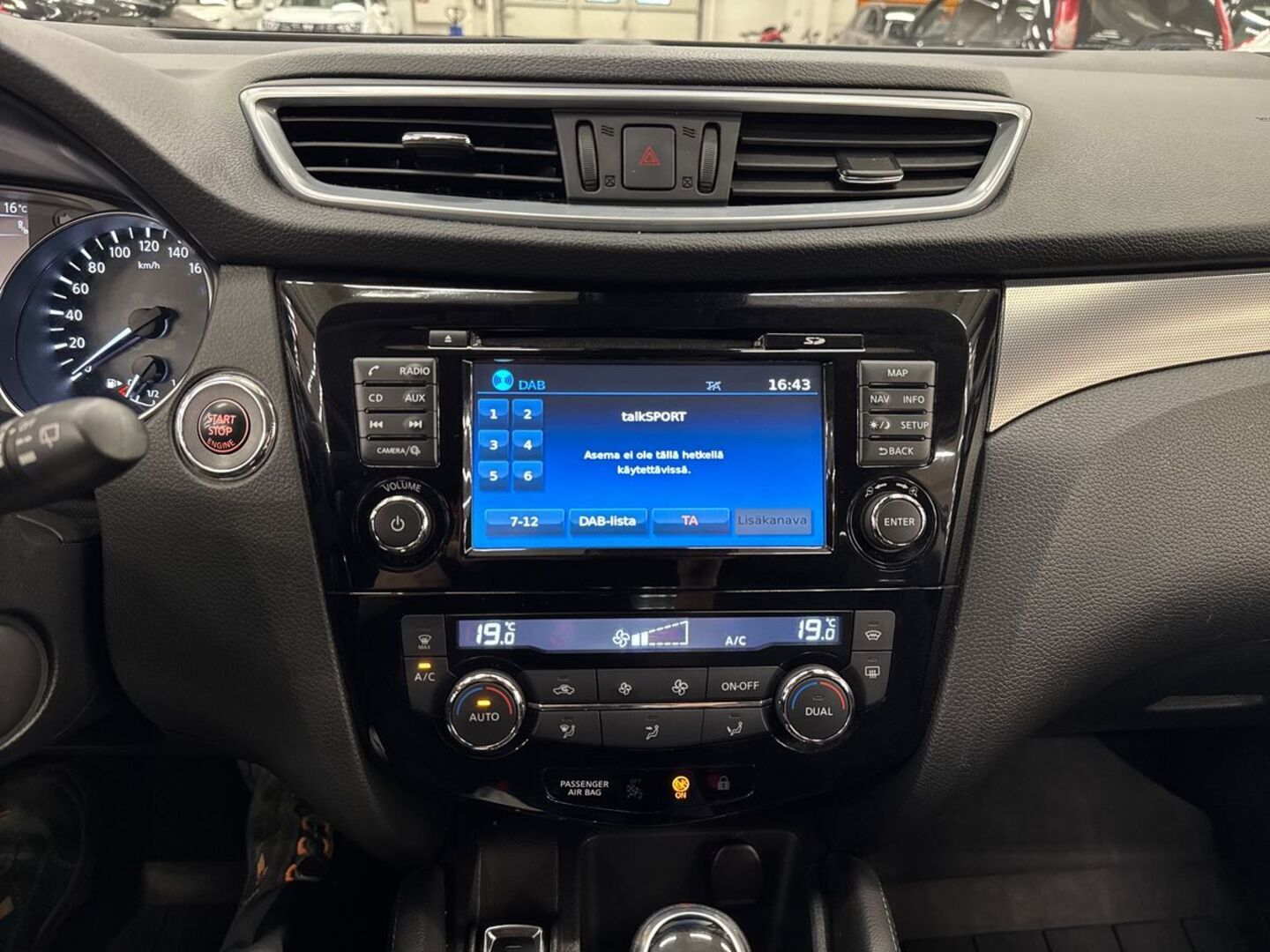 NISSAN Qashqai 2018