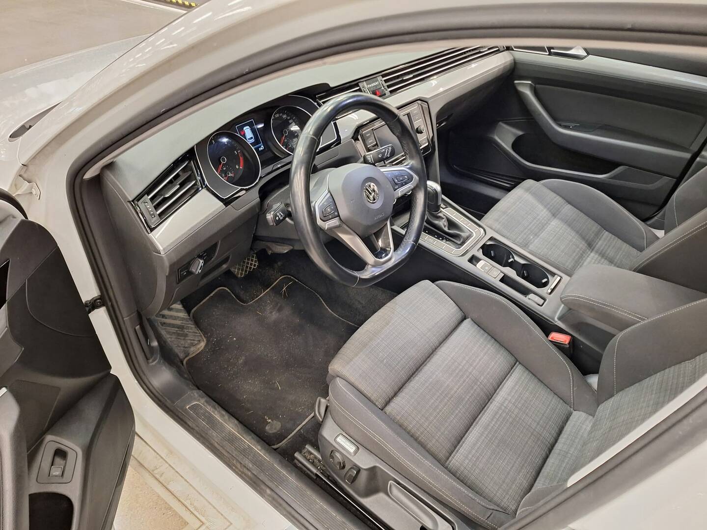 VOLKSWAGEN Passat 2020