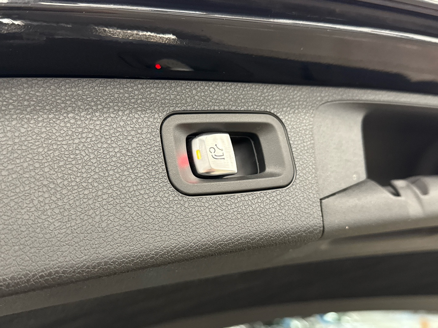 MERCEDES-BENZ E 2021