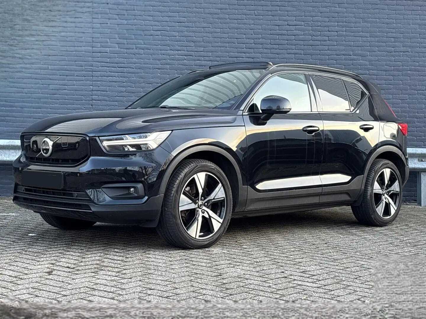 VOLVO XC40 2021