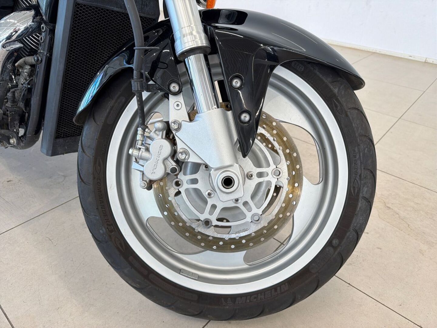 SUZUKI INTRUDER 2010