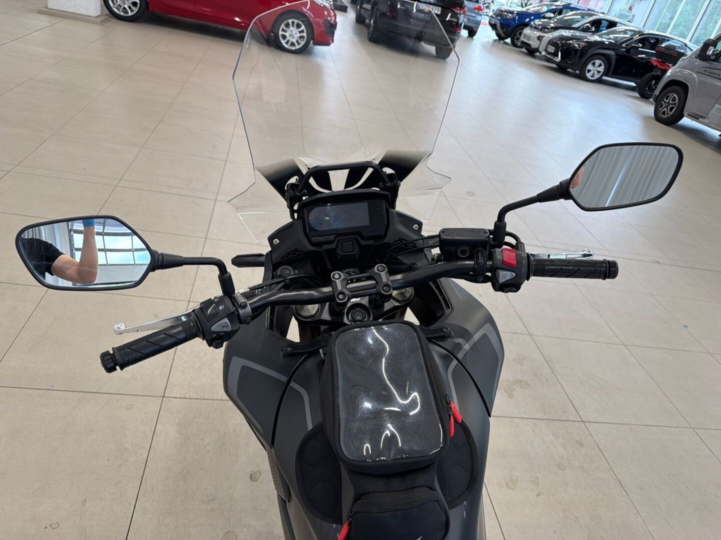 HONDA CB 2023