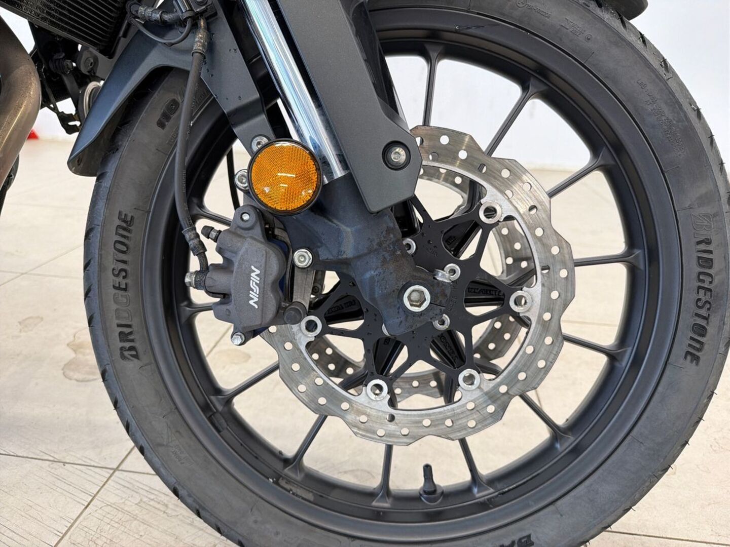 HONDA CB 2023