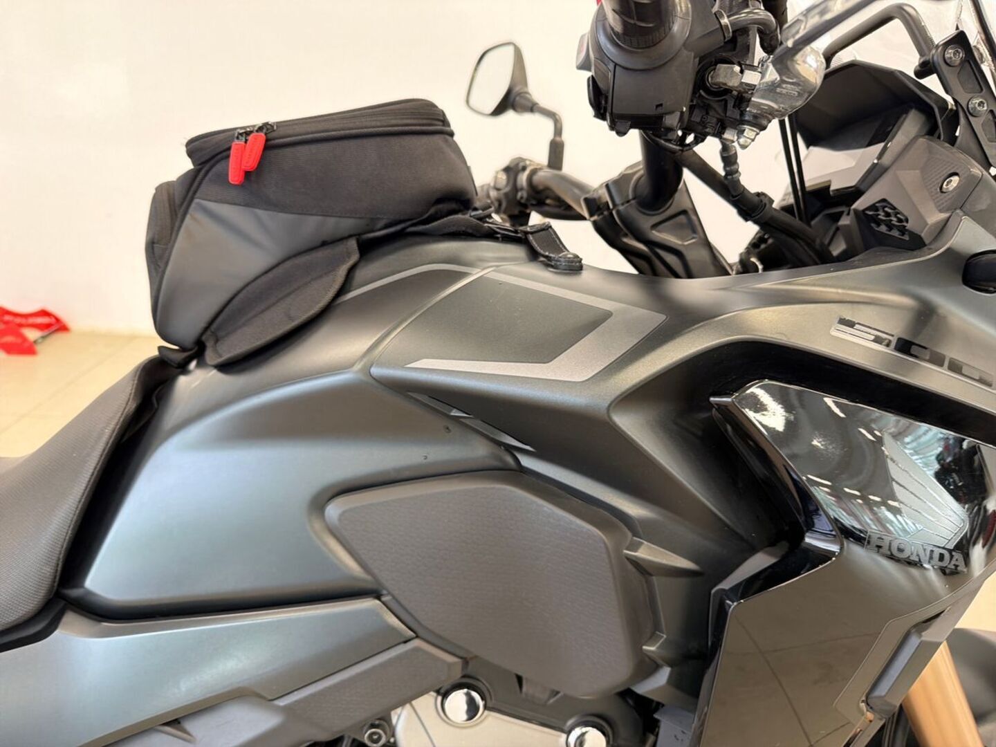 HONDA CB 2023