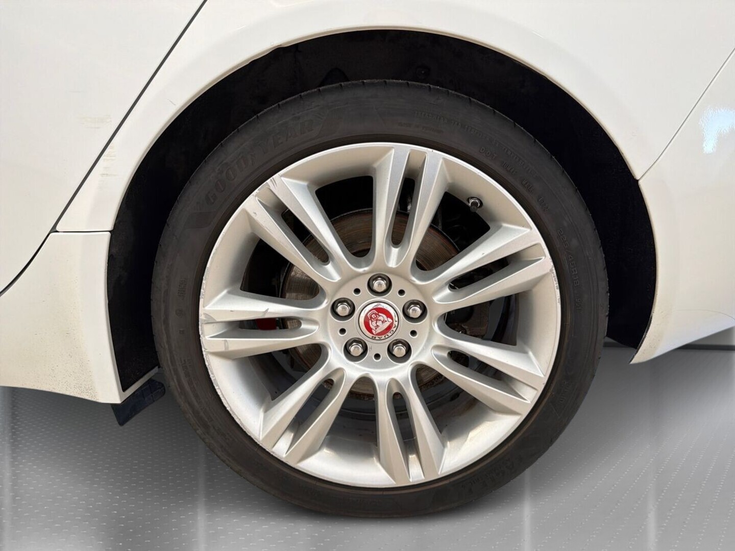 JAGUAR XE 2015