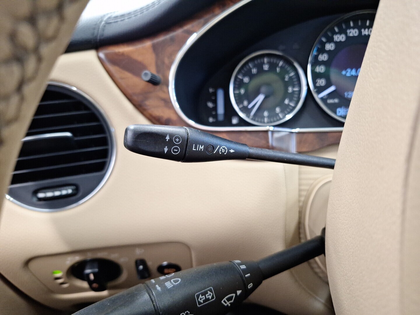 MERCEDES-BENZ CLS 2005