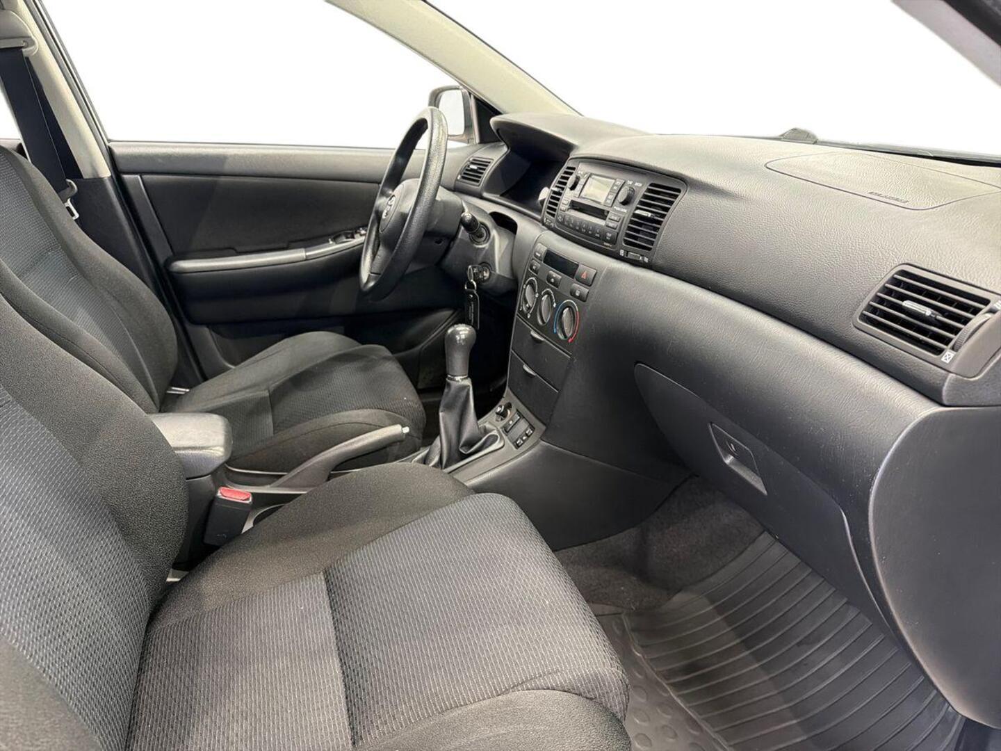 TOYOTA Corolla 9