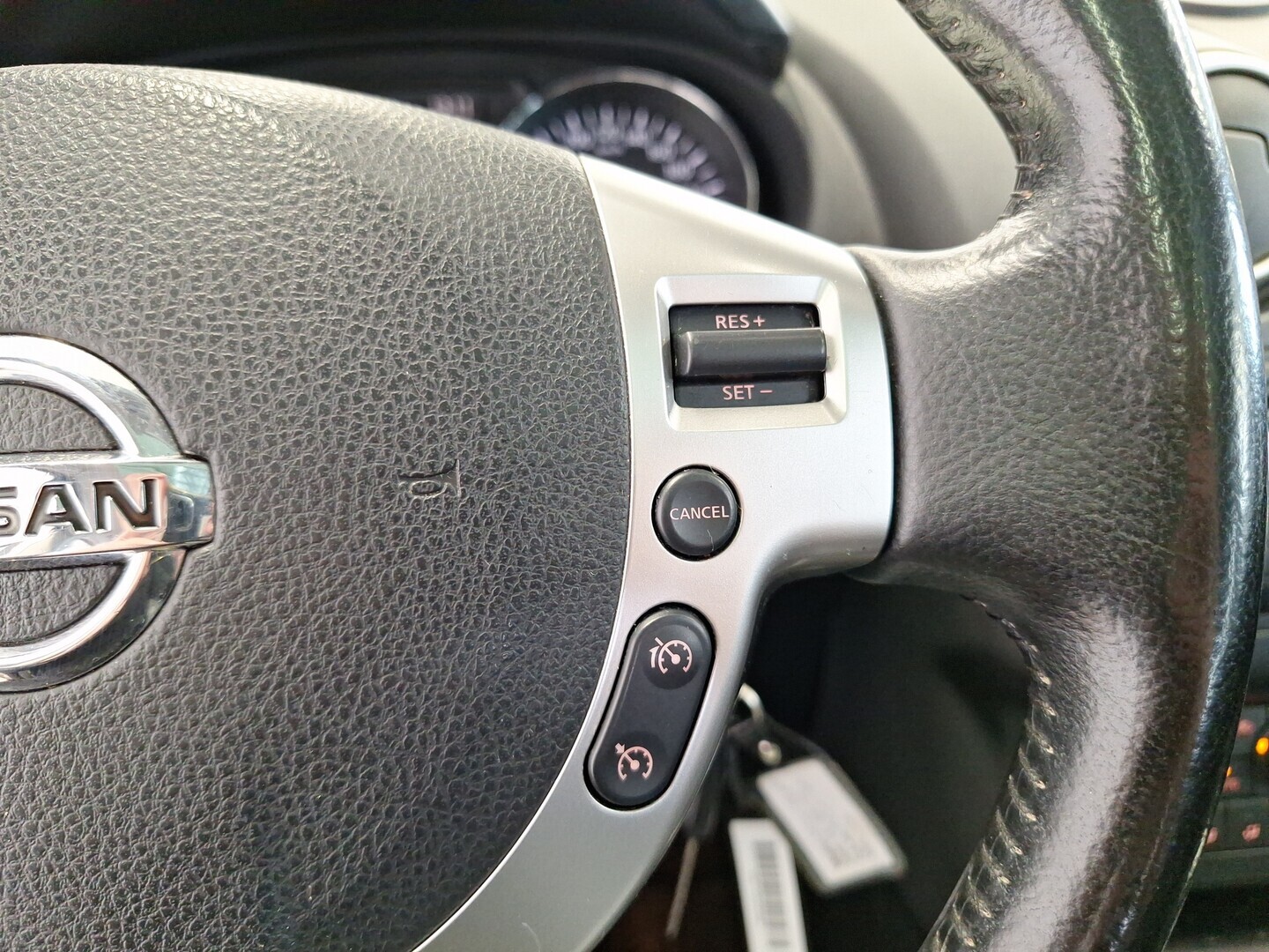 NISSAN Qashqai+2 2010