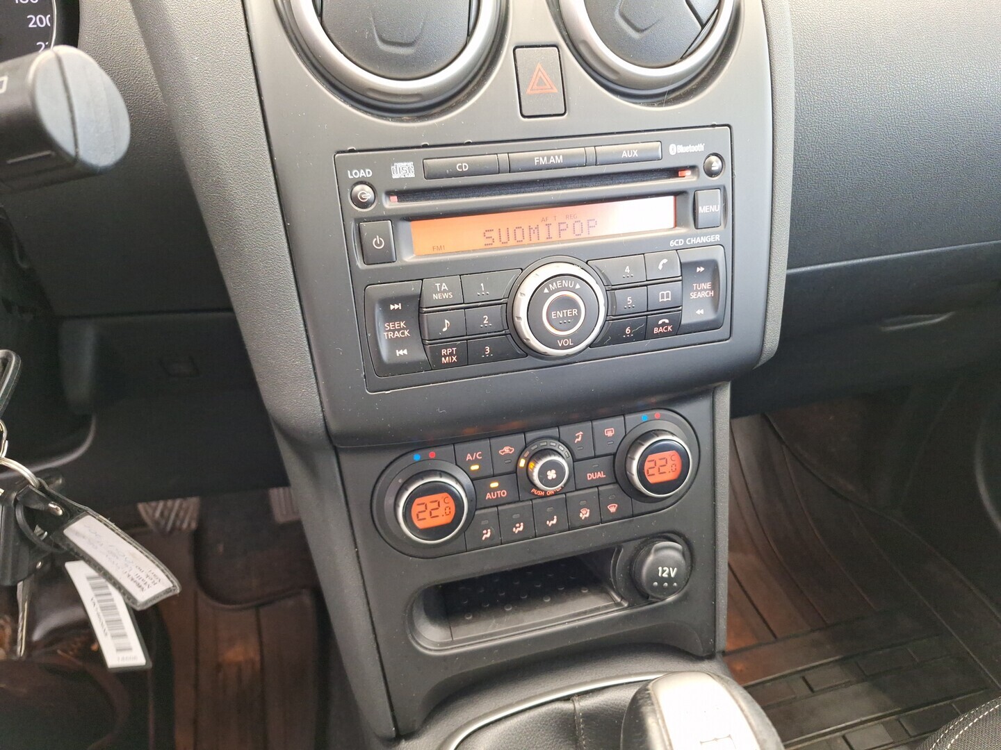 NISSAN Qashqai+2 2010