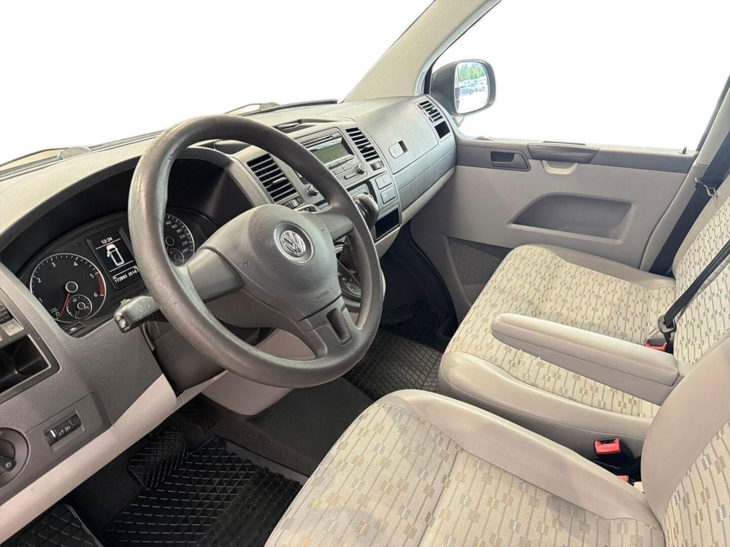 VOLKSWAGEN Transporter 2010