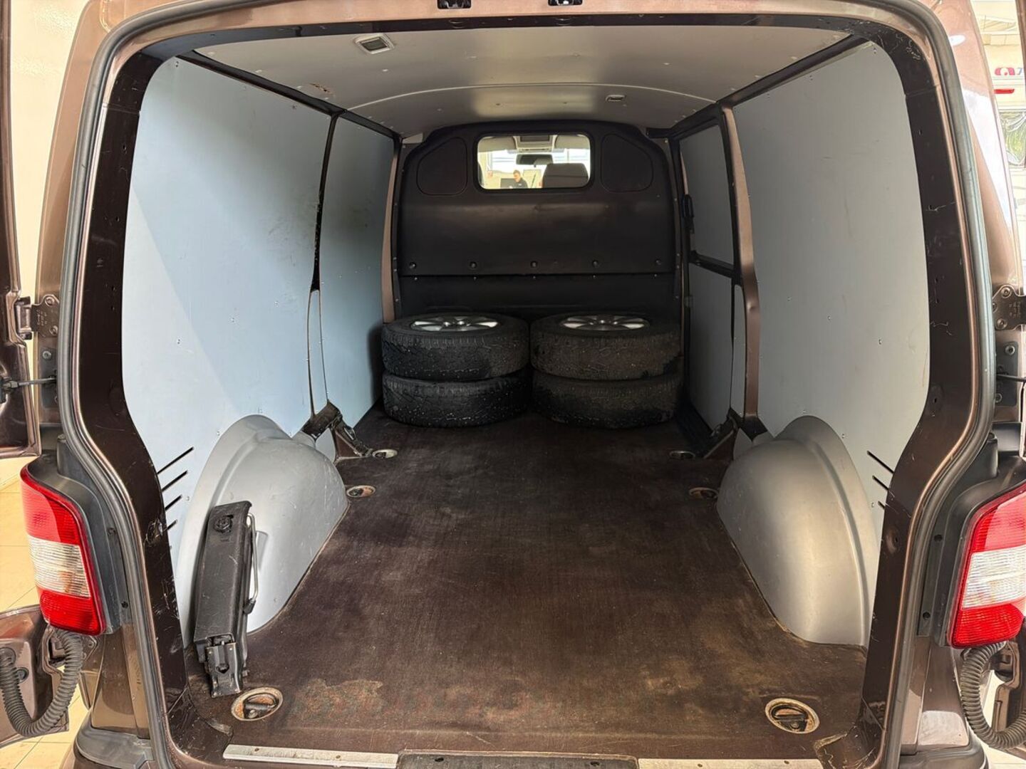 VOLKSWAGEN Transporter 2010