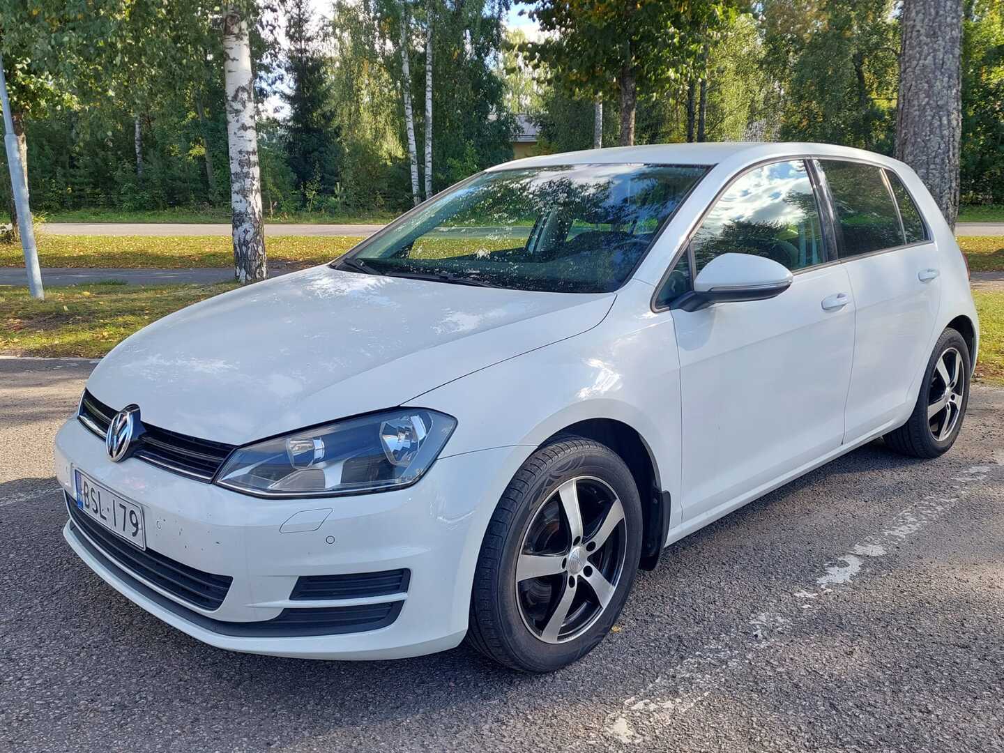 VOLKSWAGEN Golf 2015