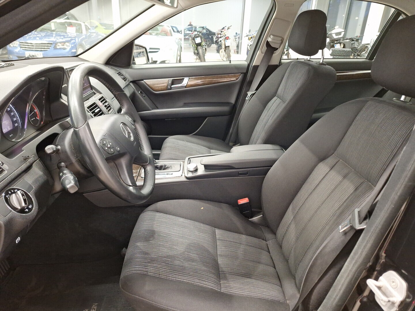 MERCEDES-BENZ C 2009