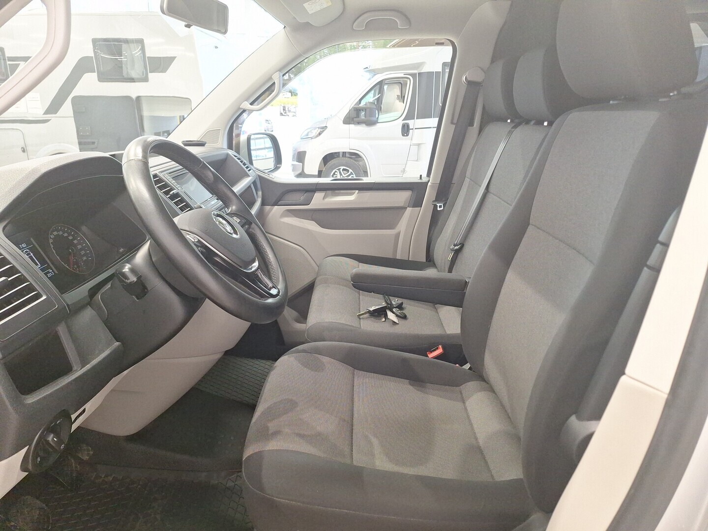 VOLKSWAGEN Transporter 2016