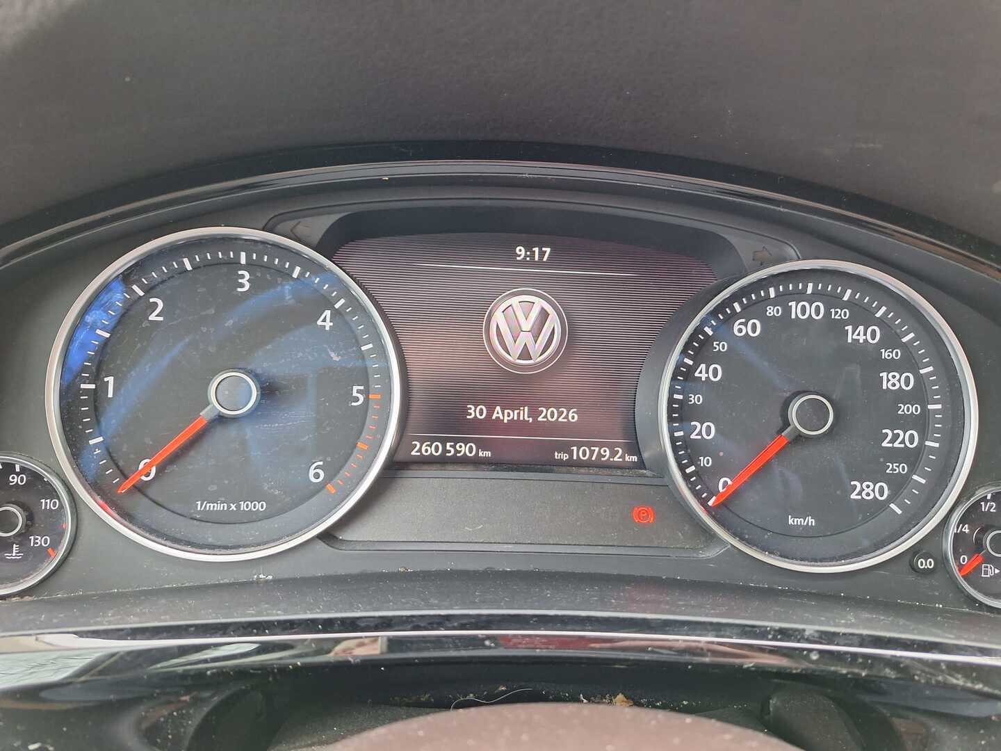 VOLKSWAGEN Touareg 2016
