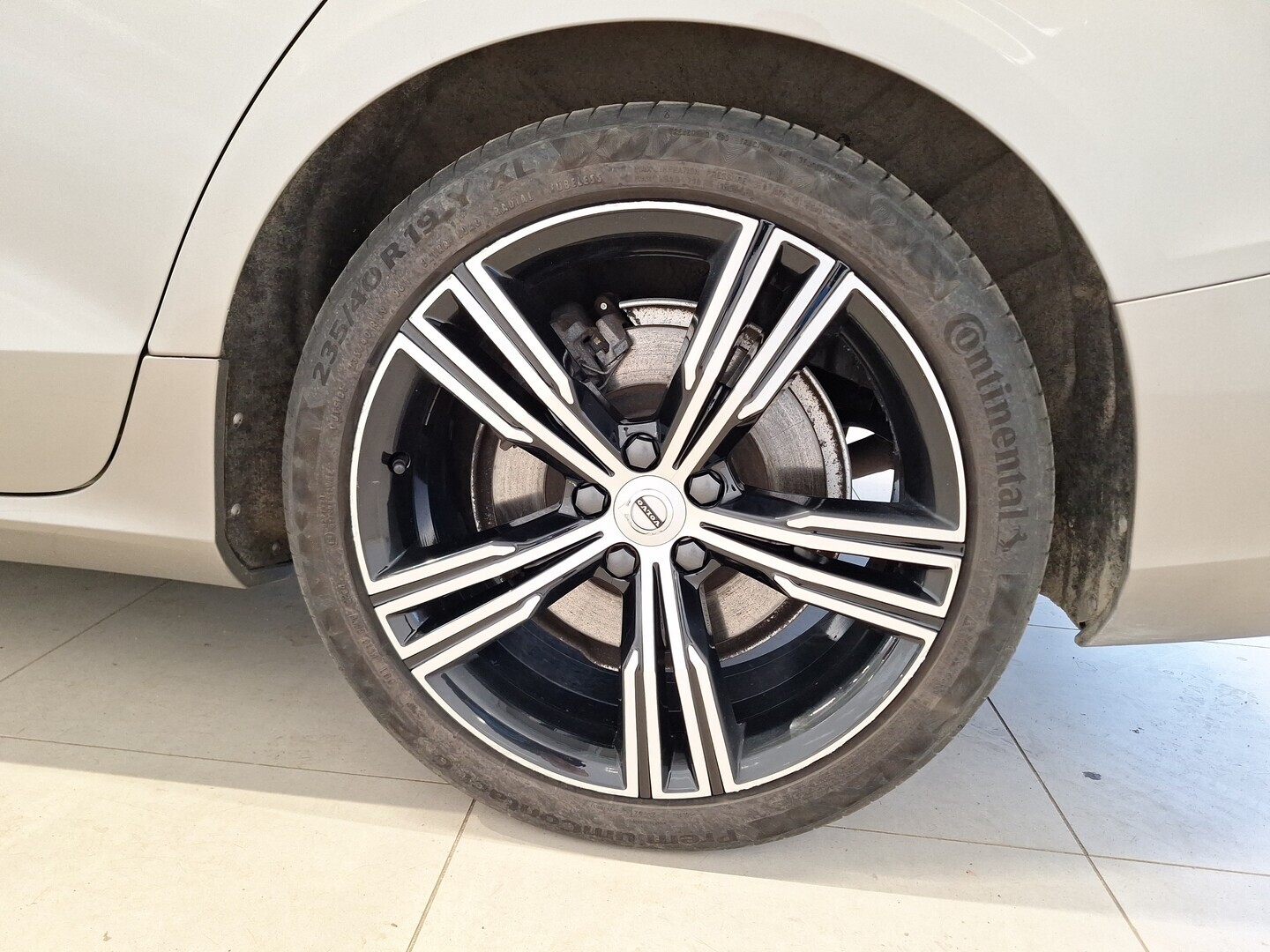 VOLVO V60 2019