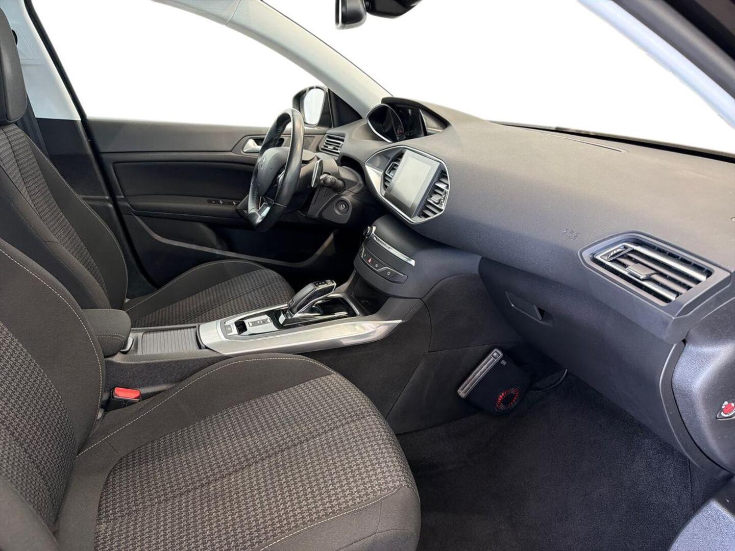 PEUGEOT 308 2019