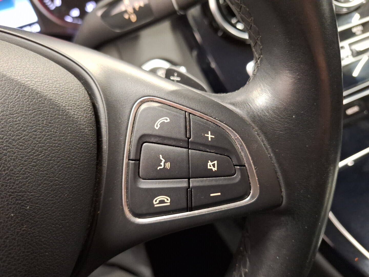 MERCEDES-BENZ C 2016