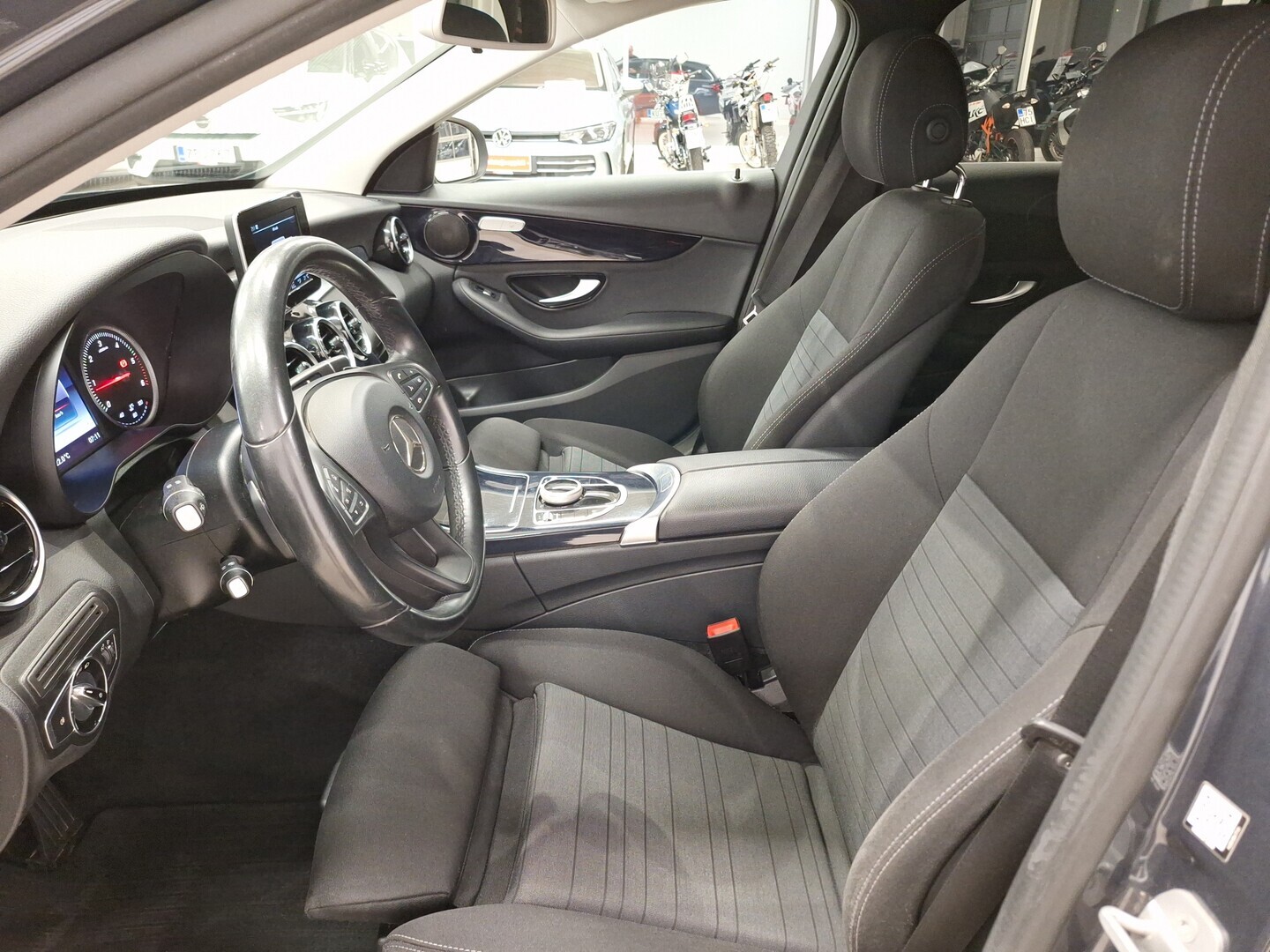 MERCEDES-BENZ C 2016