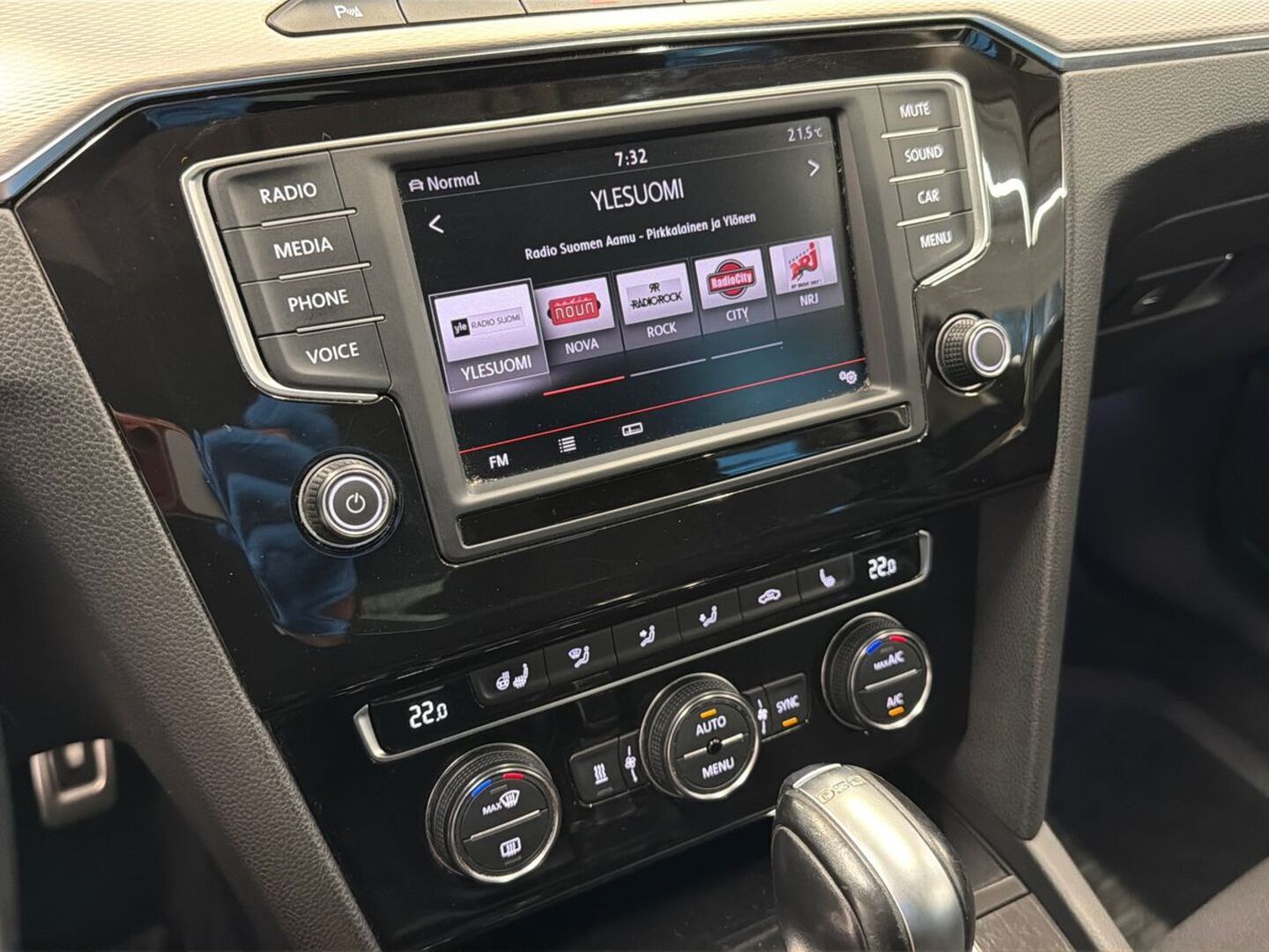 VOLKSWAGEN Passat 2016