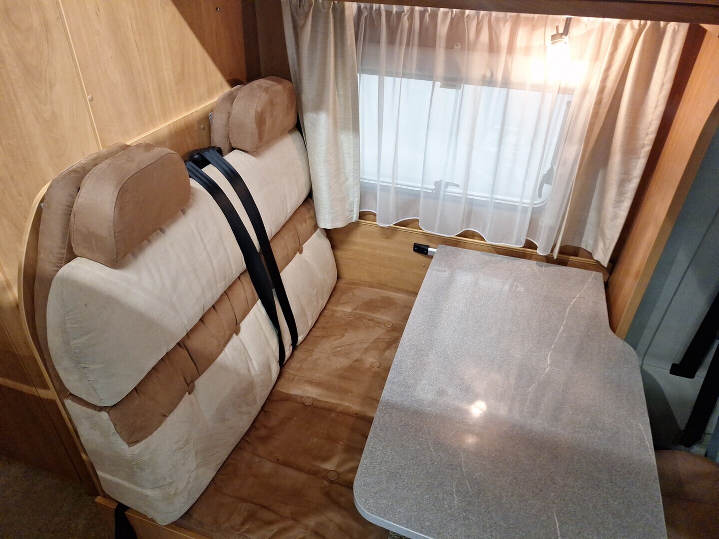 DETHLEFFS Globe S 2012