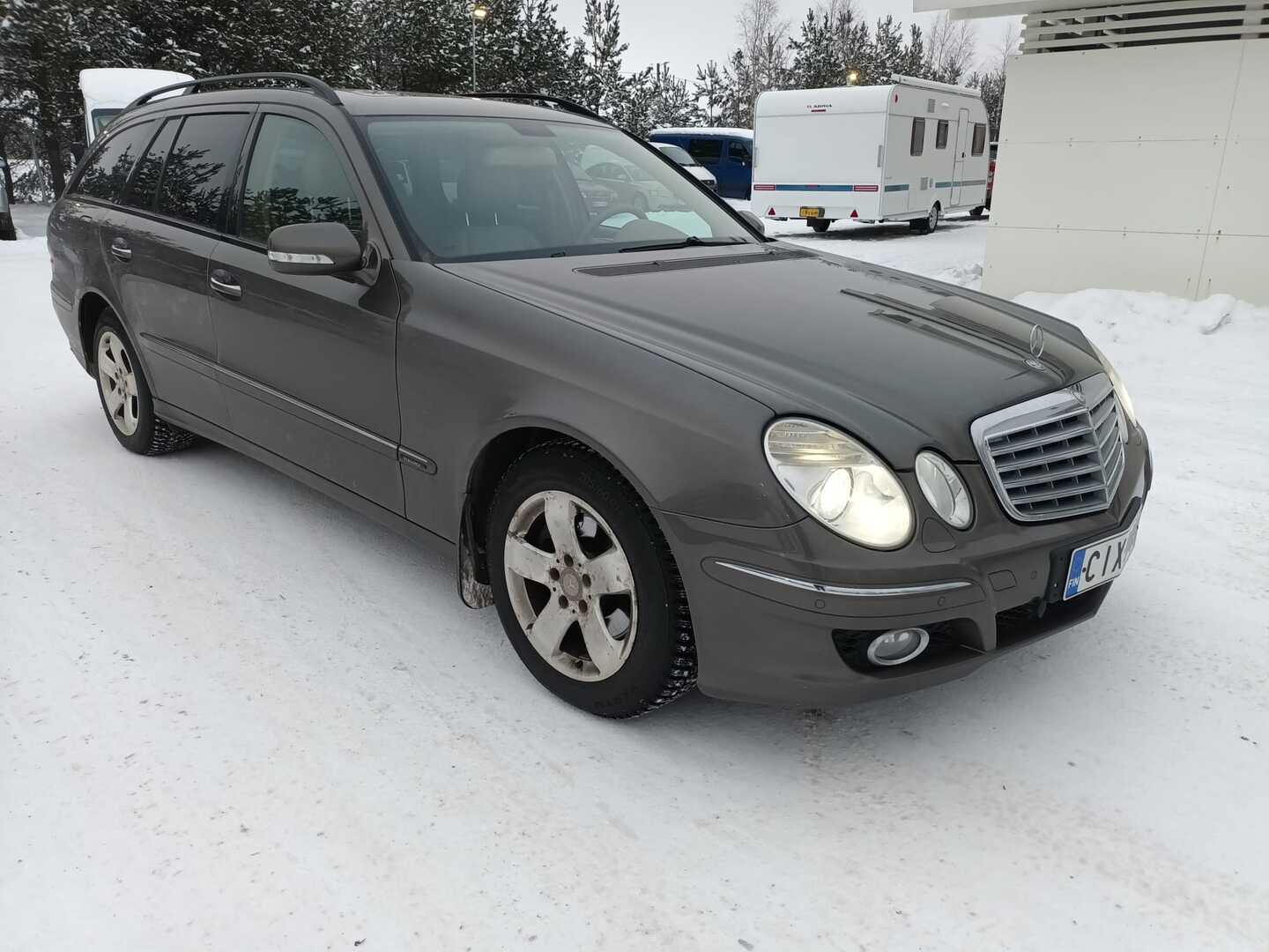 MERCEDES-BENZ E 2008