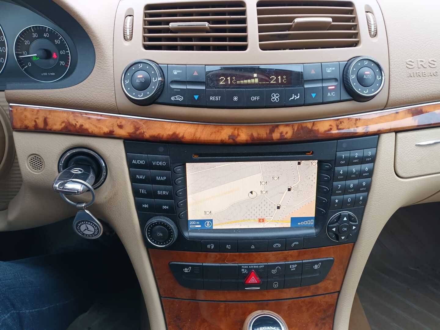 MERCEDES-BENZ E 2008