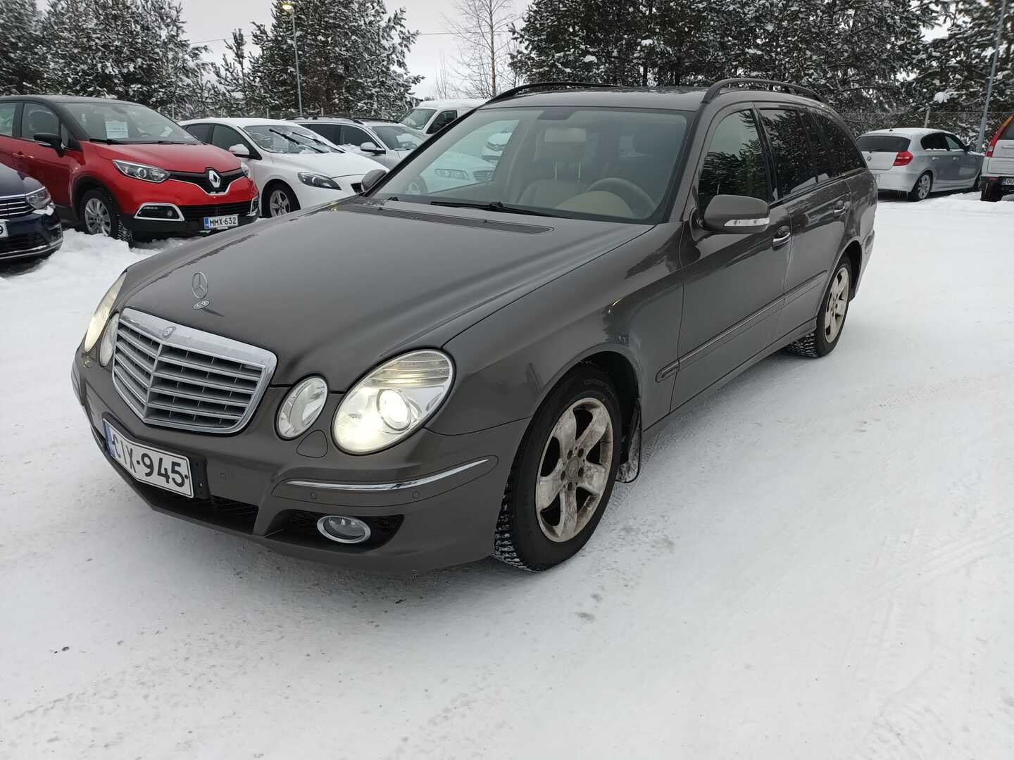 MERCEDES-BENZ E 2008