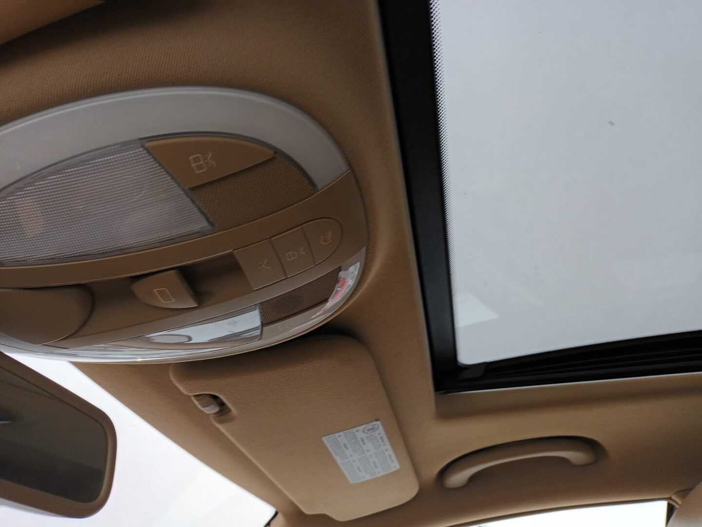 MERCEDES-BENZ E 2008