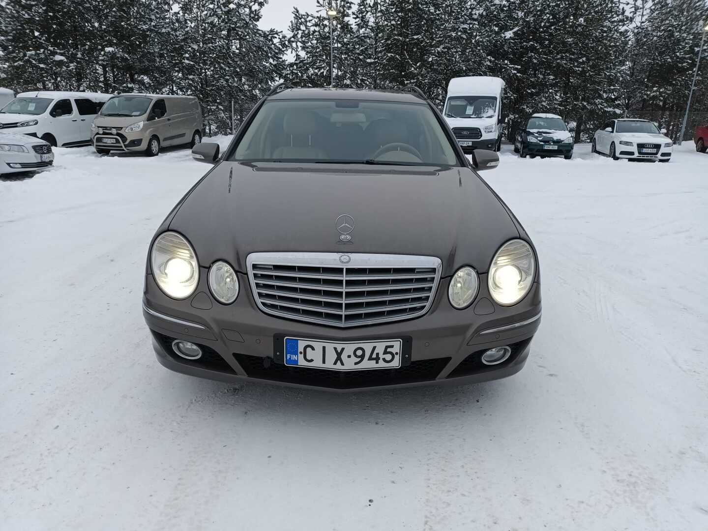 MERCEDES-BENZ E 2008