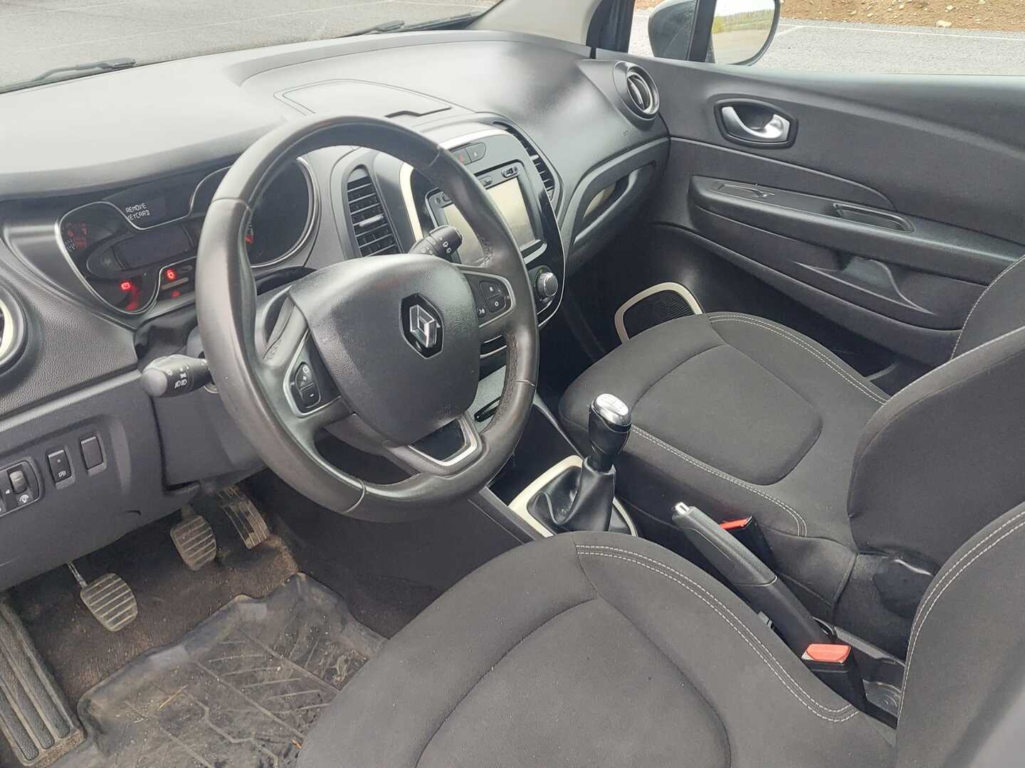 RENAULT Captur 2018