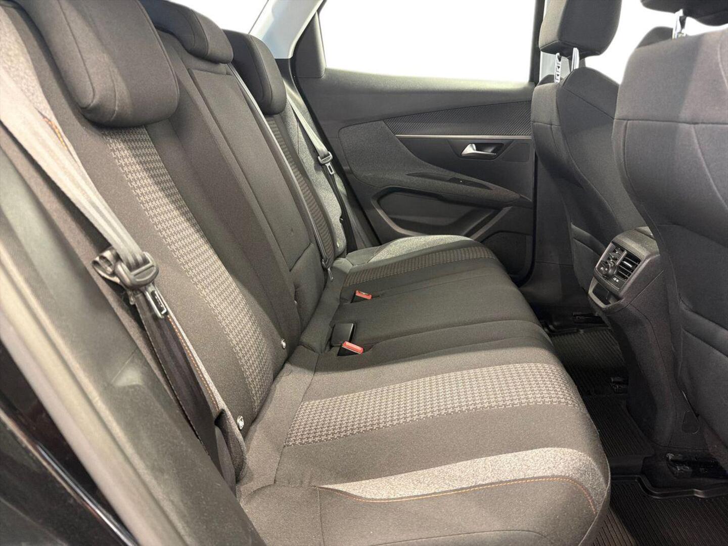 PEUGEOT 3008 2019