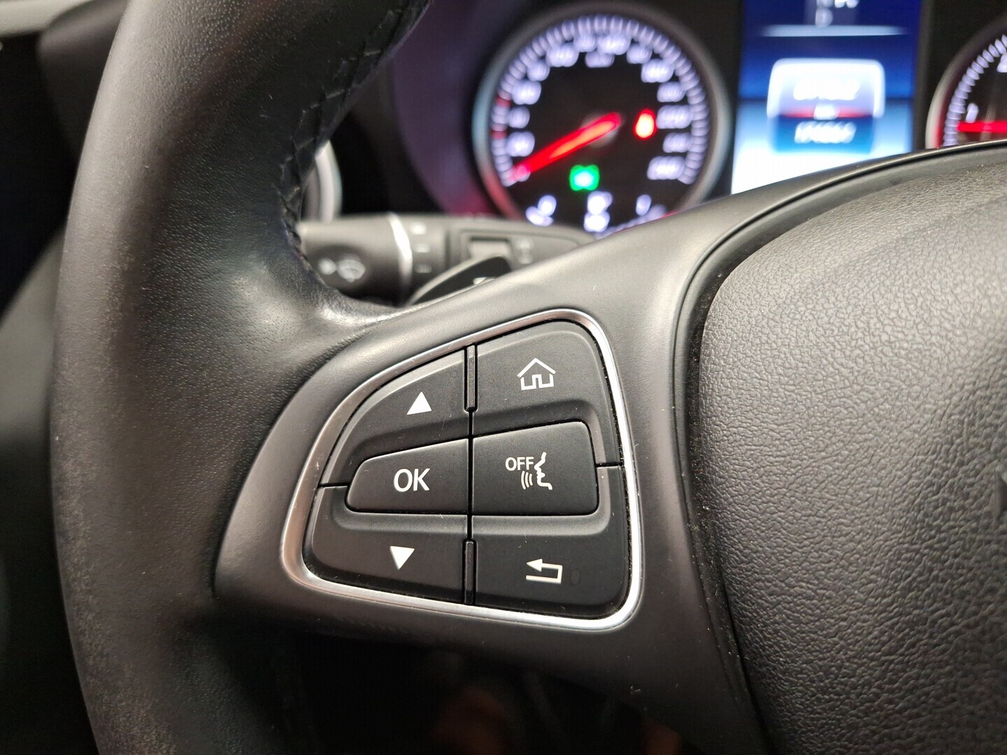 MERCEDES-BENZ C 2017