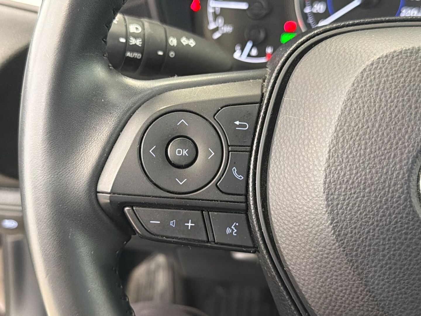 TOYOTA Corolla 18