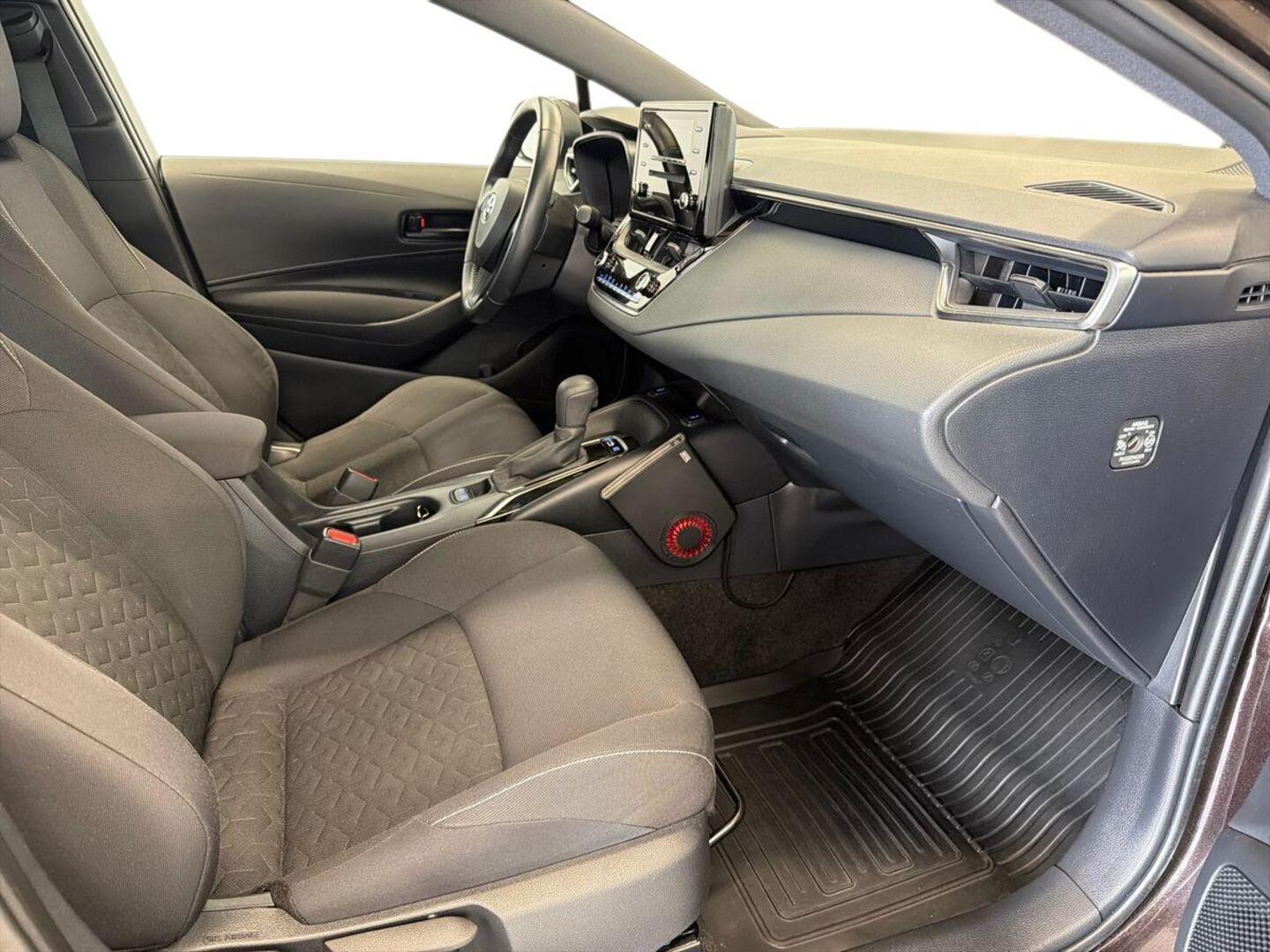 TOYOTA Corolla 9