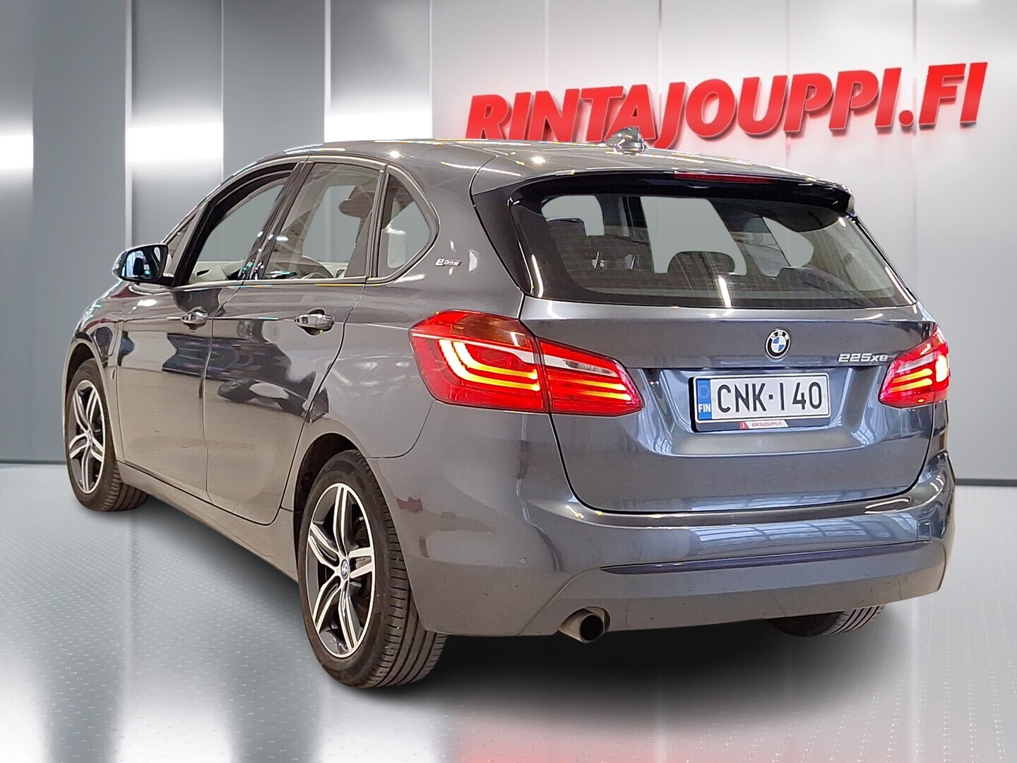 BMW 225 2017