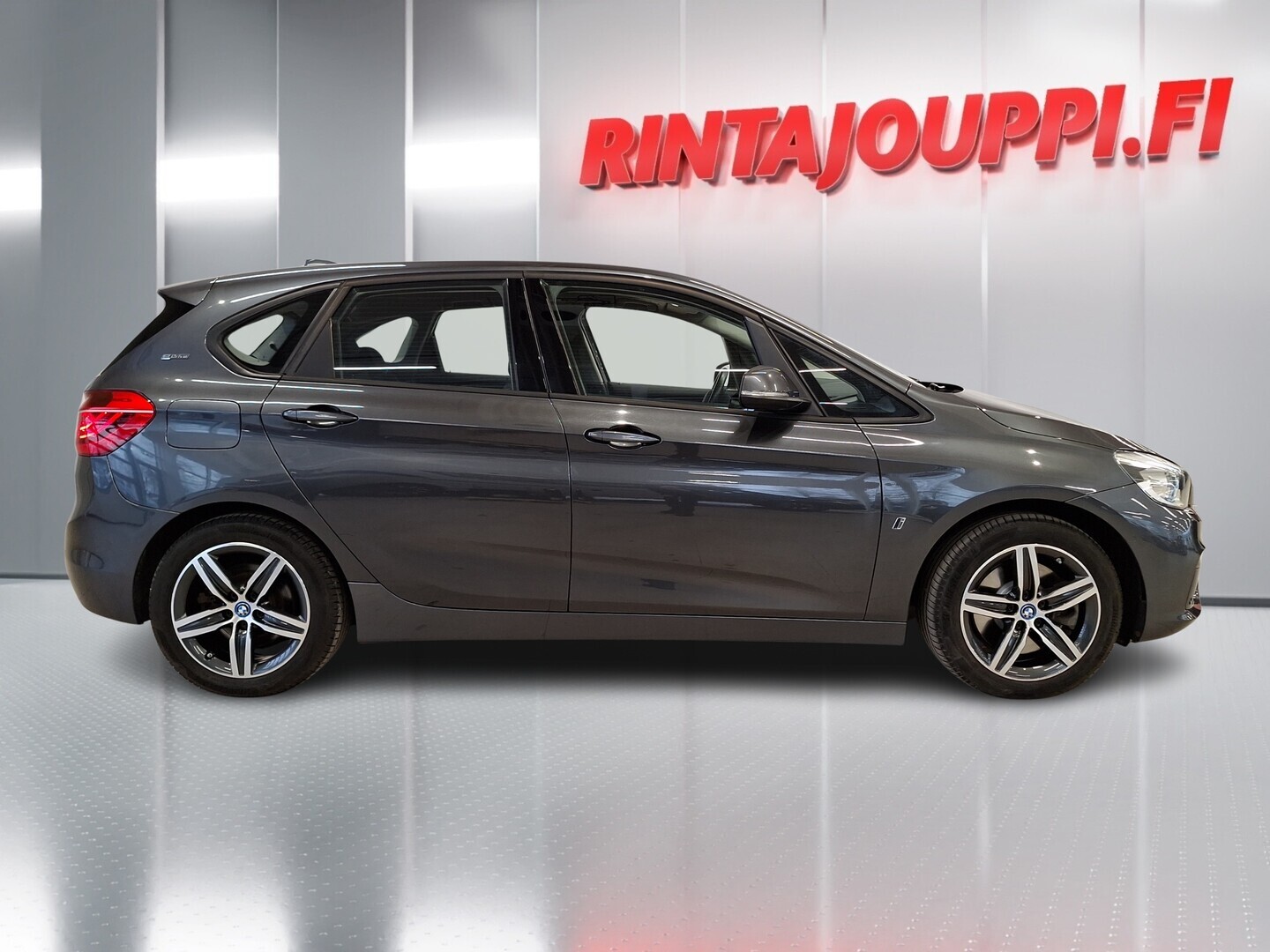 BMW 225 2017