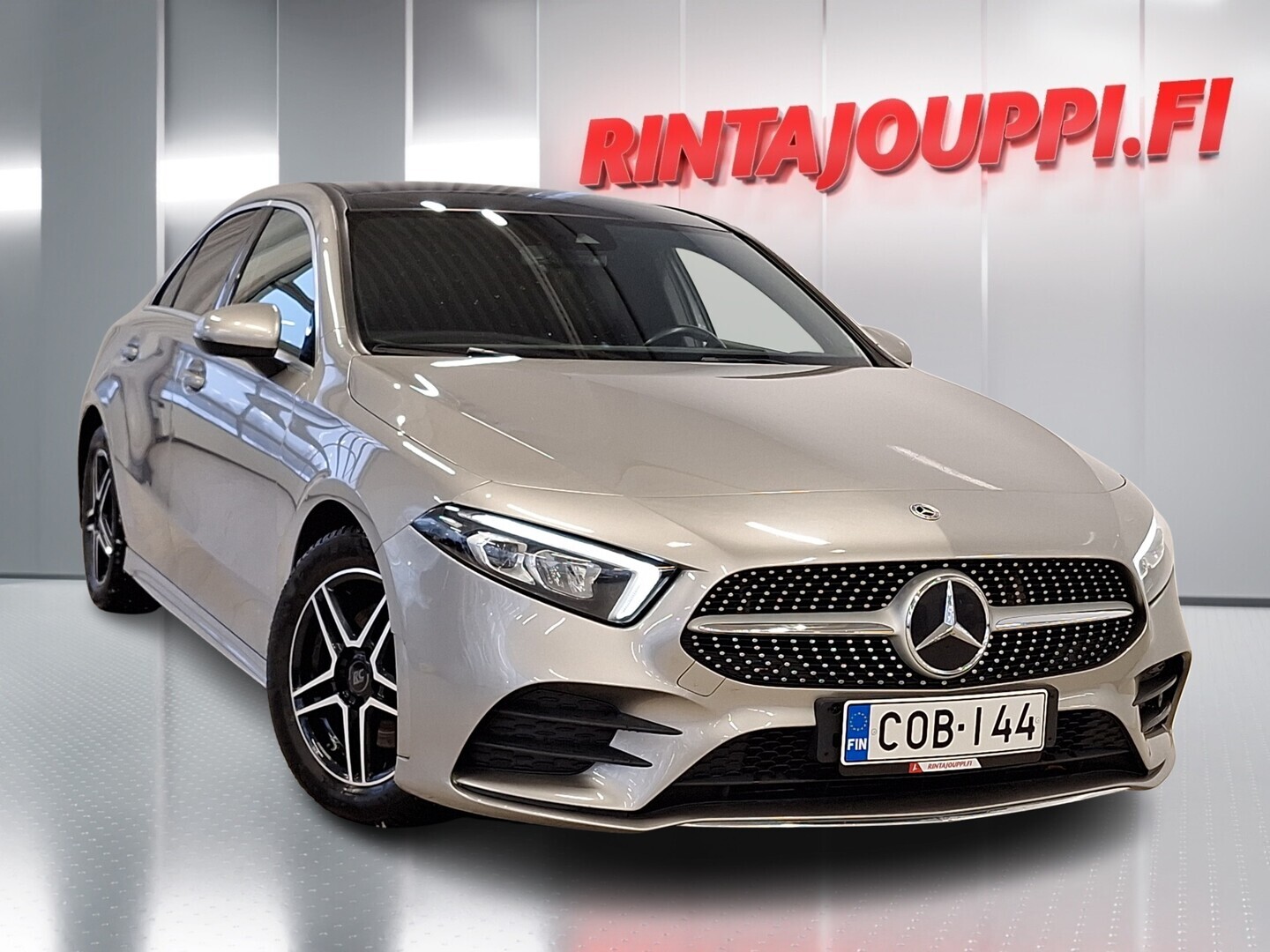 MERCEDES-BENZ A 2019