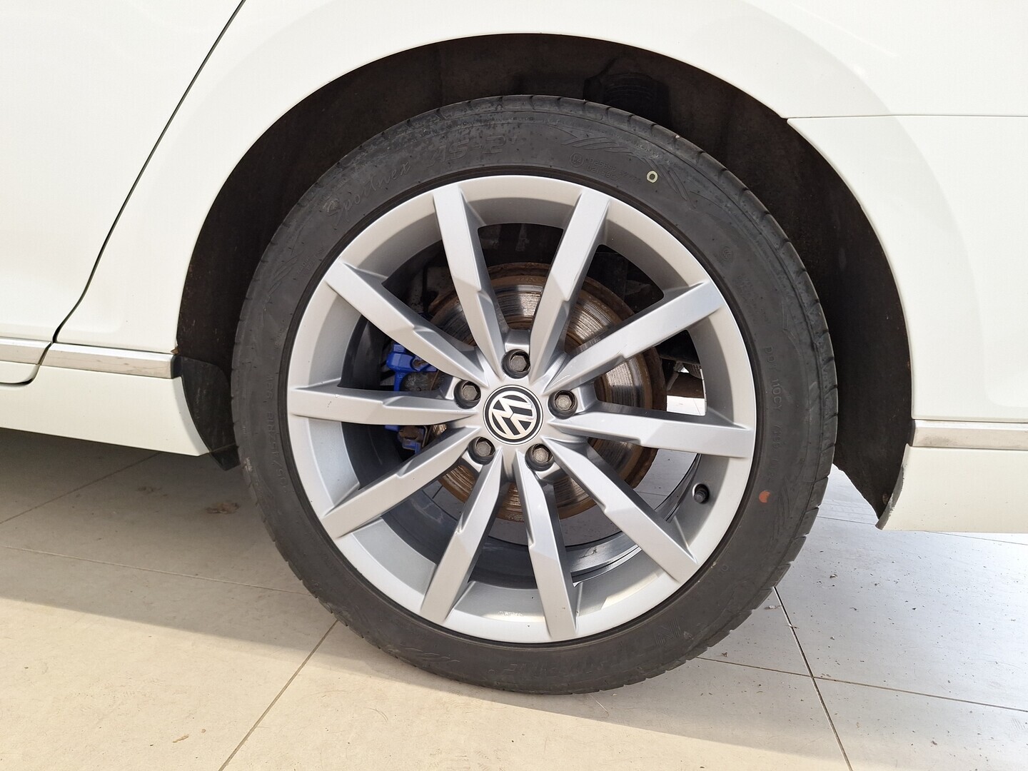 VOLKSWAGEN Passat 2017