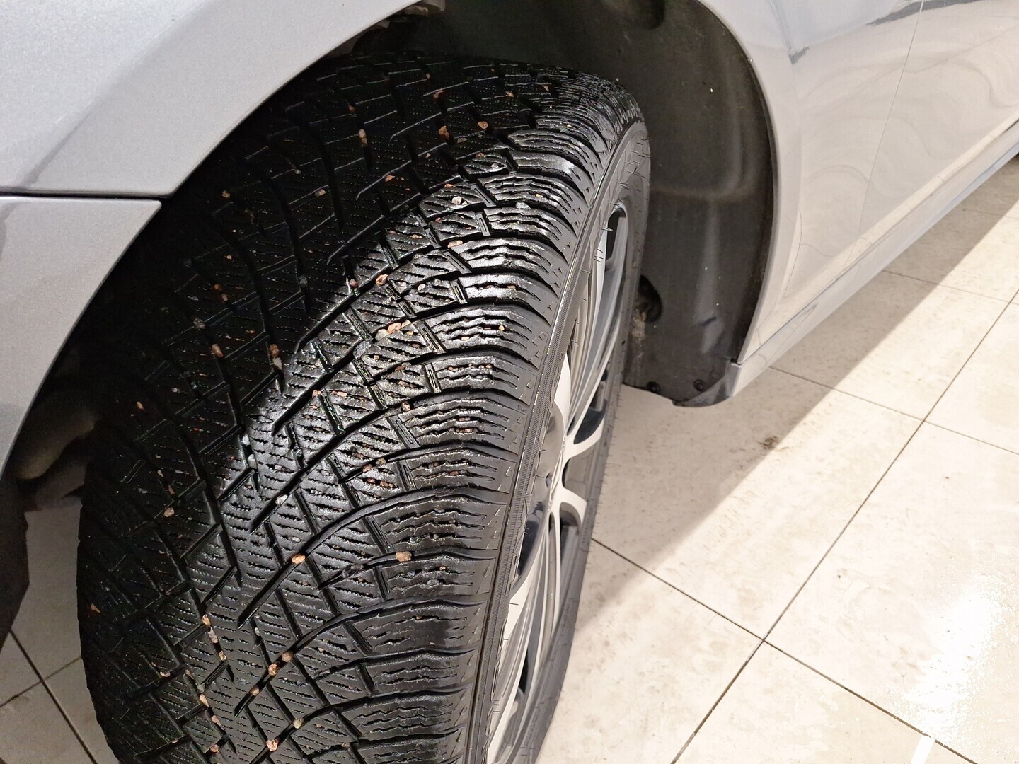 MERCEDES-BENZ E 2020