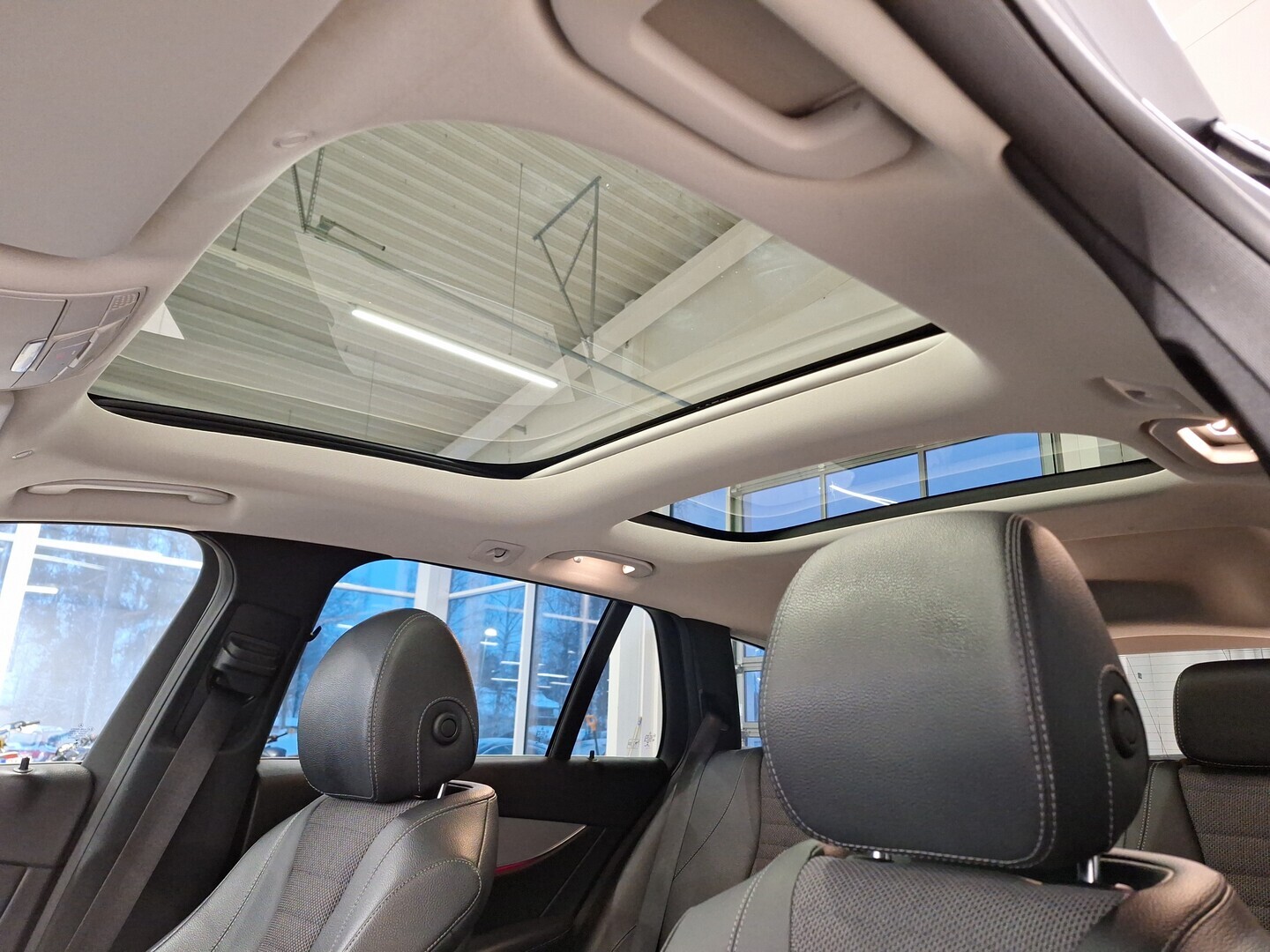 MERCEDES-BENZ E 2020