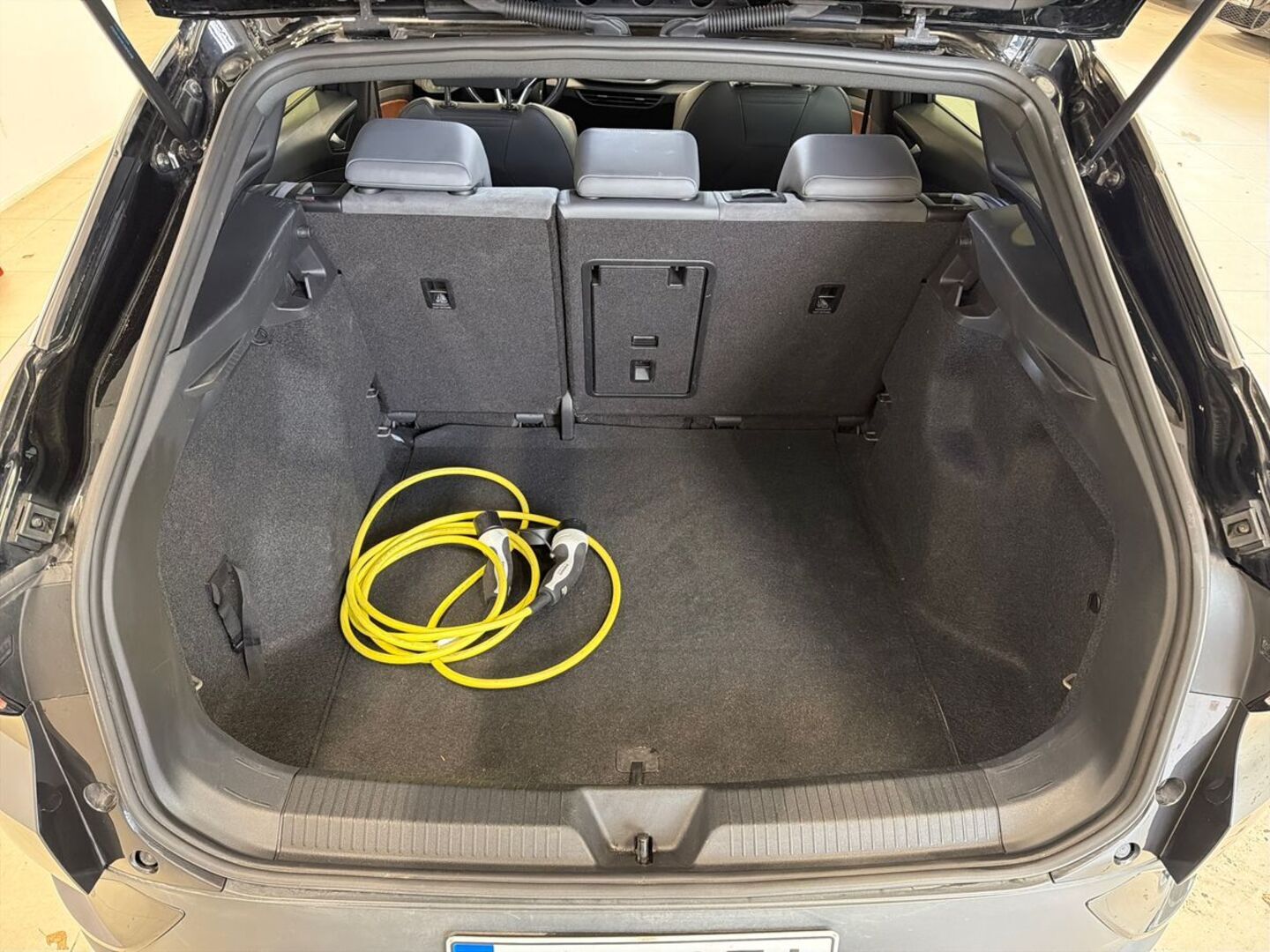 VOLKSWAGEN ID.4 11
