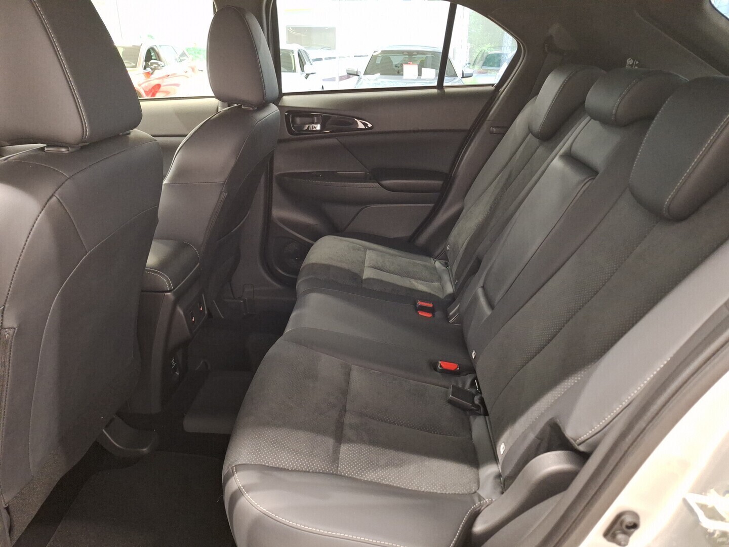 MITSUBISHI Eclipse Cross 2025