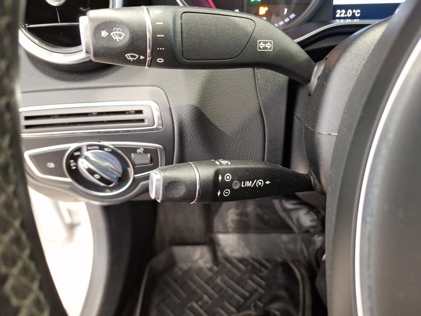 MERCEDES-BENZ C 2015