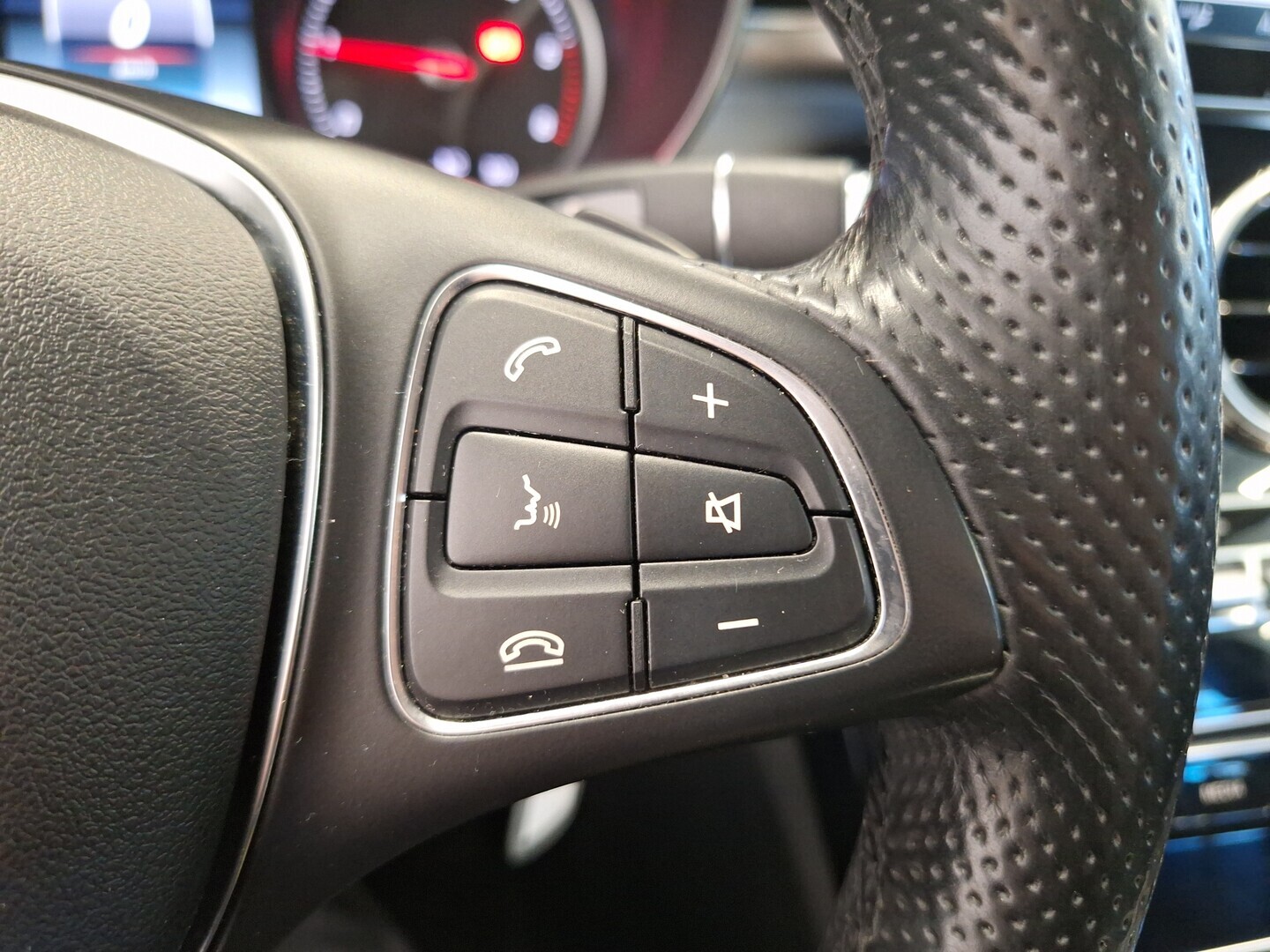 MERCEDES-BENZ C 2015